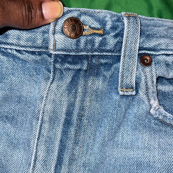 Madewell The Mom Jean Distressed Denim Women Shorts size 28- Flaw - Picture 5 of 9